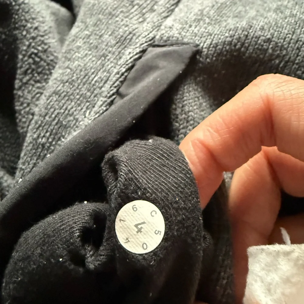 Lululemon Its Fleecing Cold Jacket - Picture 5 of 5